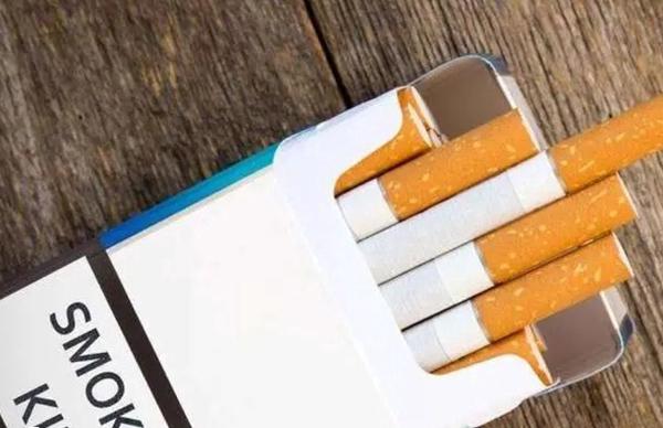 抽烟可能会阻碍人工授精的精卵结合