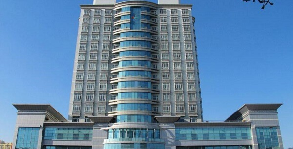 石河子大学医学院第一附属医院大楼