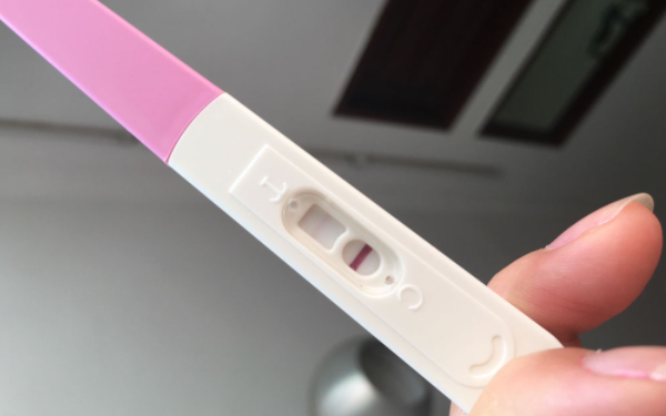 早孕试纸显示一条杠有三种可能