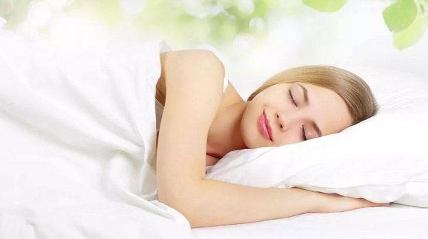 睡觉姿势不影响胚胎着床