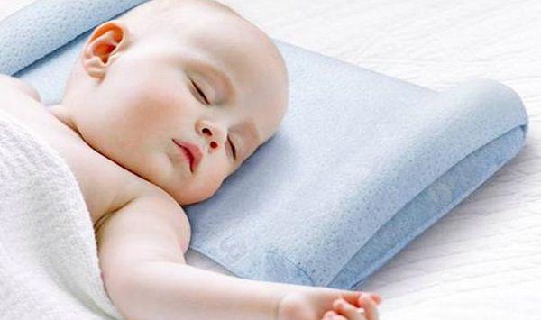 新生儿睡觉需要枕头吗