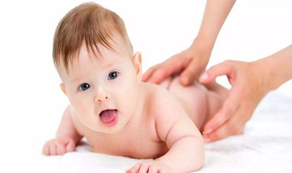 很多宝宝生命中第一次高烧就是因为幼儿急疹