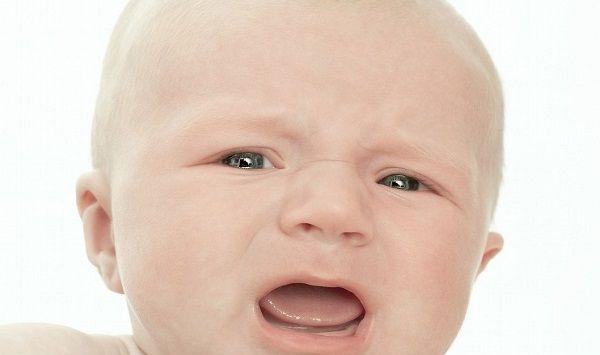 吐奶渣可能是宝宝消化不良