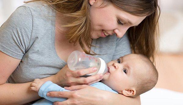 预防宝宝呛奶是必要的