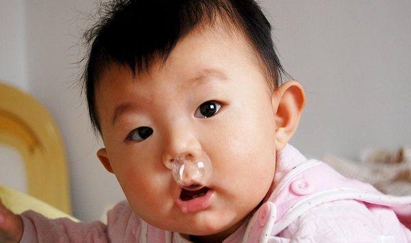宝宝喝完奶后吐泡泡是什么意思