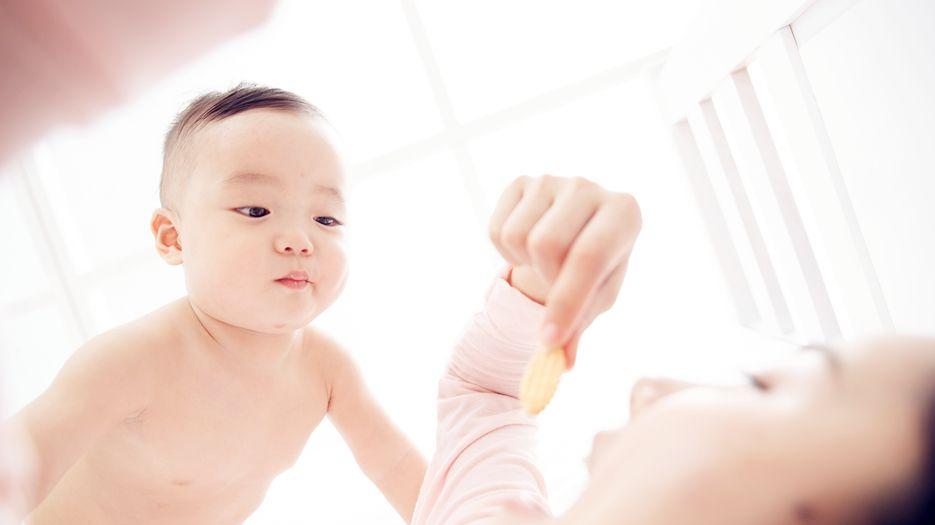 手指掉皮脱皮是怎么回事？手指掉皮脱皮的原因分享.jpg