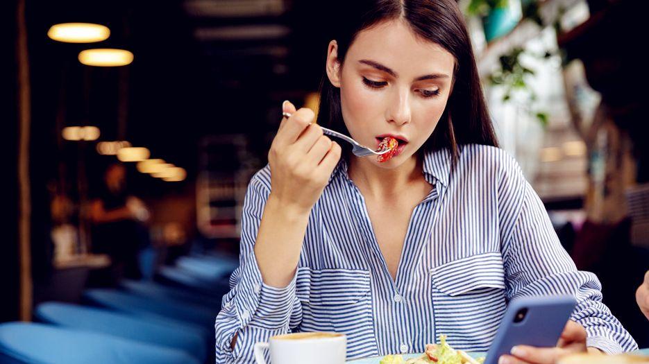 胆囊结石的人饮食需要注意什么？胆囊结石患者的饮食注意事项分享.jpg