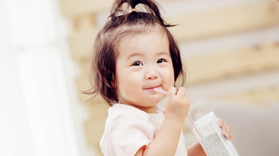 孩子鼻子不通气鼻塞怎么办？孩子鼻子不通气一招治好它.jpg