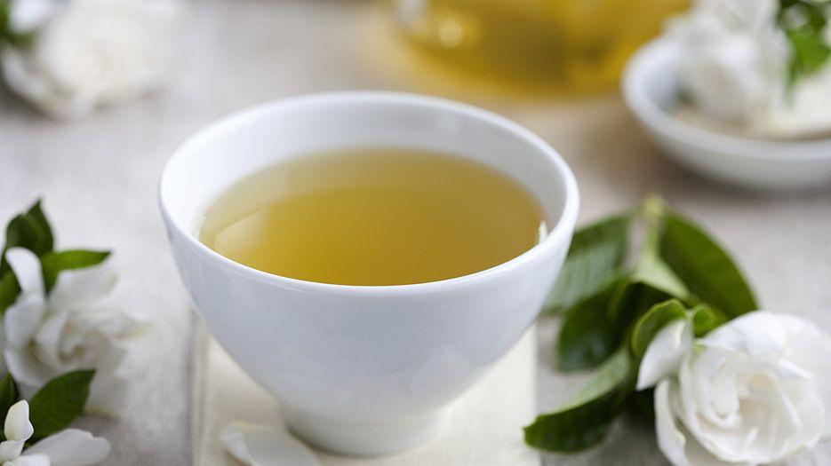 栀子花泡水.jpg