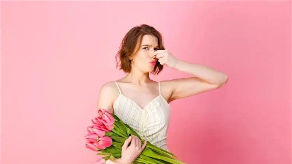 女性放屁奇臭1.webp.jpg