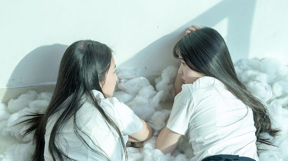 女同.jpg