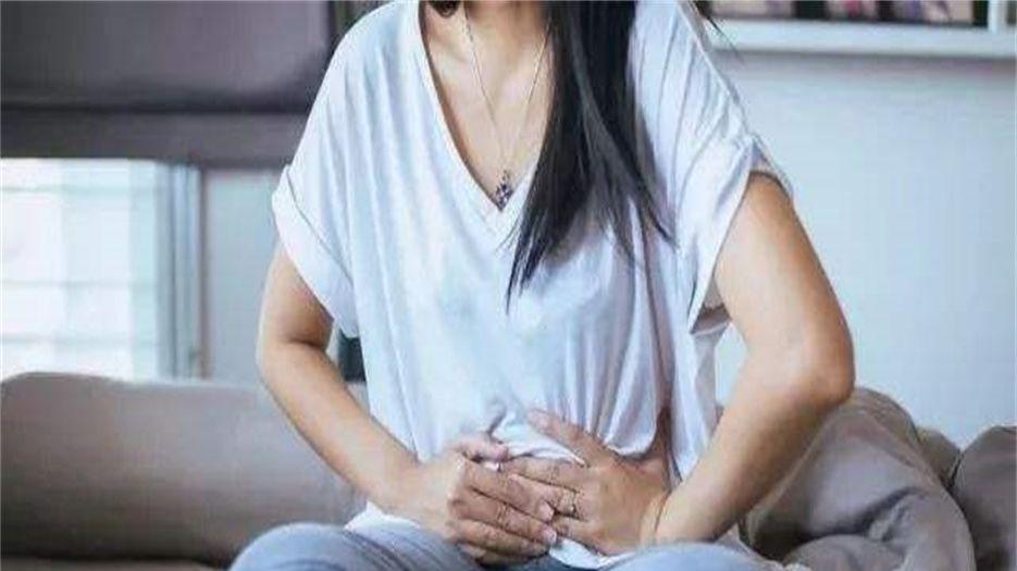 女性