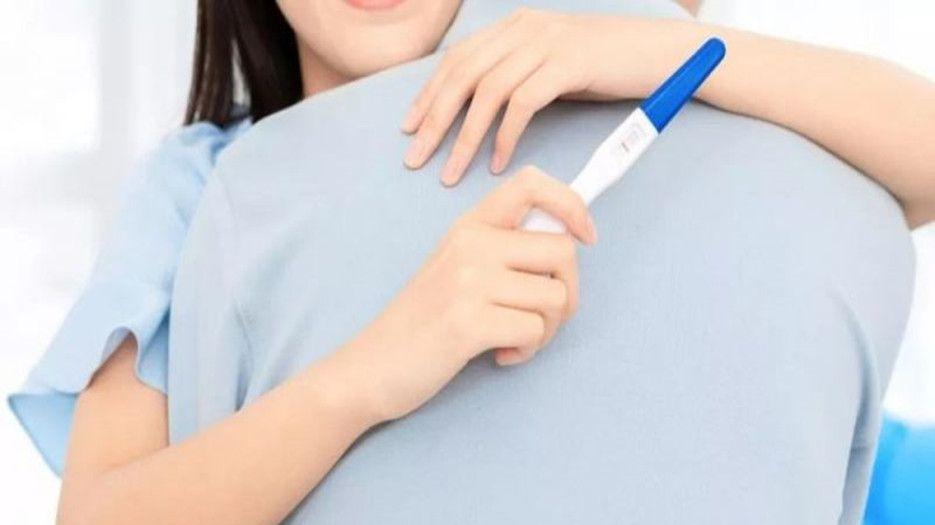 女性