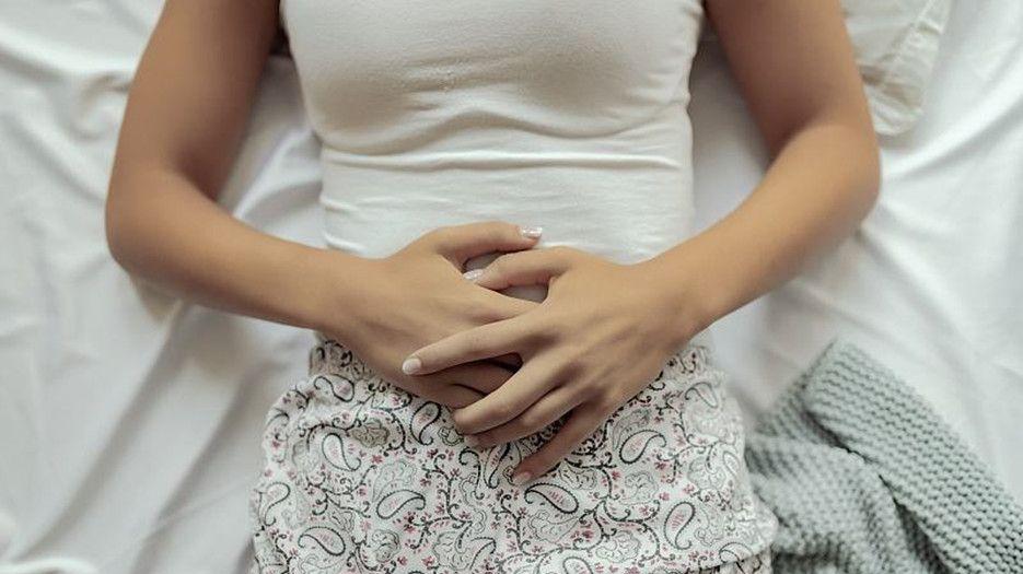 女性