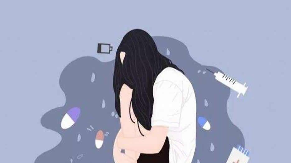 女性
