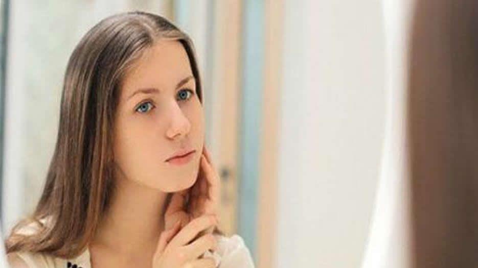 女性