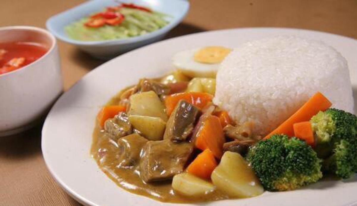 胡萝卜牛腩饭