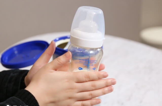 婴幼儿奶粉要认准品牌