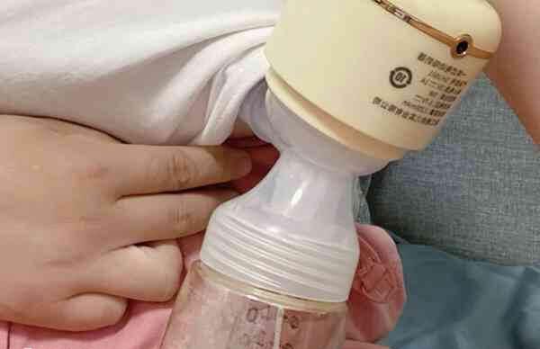 挤奶器错误操作很容易伤害乳房