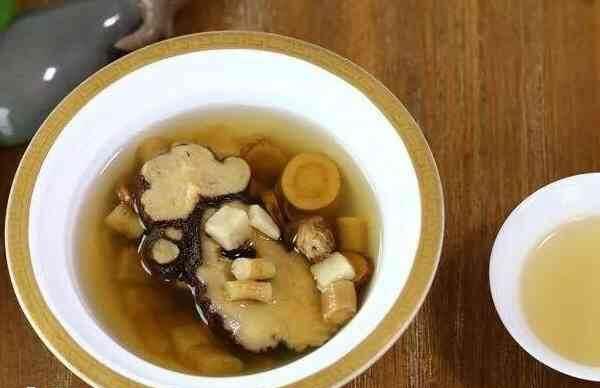 背奶妈妈要多喝汤汤水水