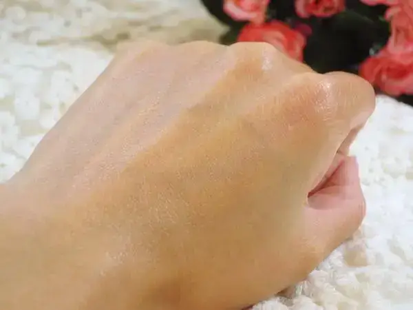 引导宝宝洗手可以用物品诱惑