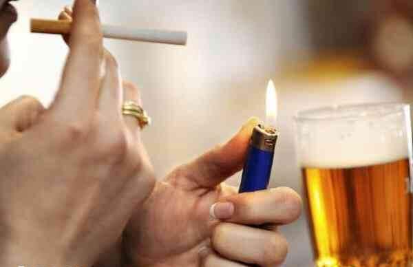 备孕期间严格的戒烟戒酒