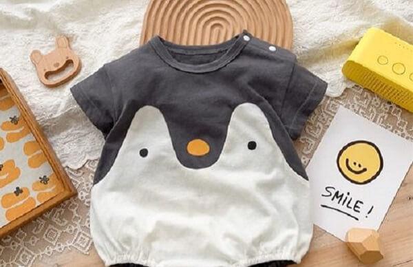 爬爬服也是我们所说的连体衣更容易穿脱