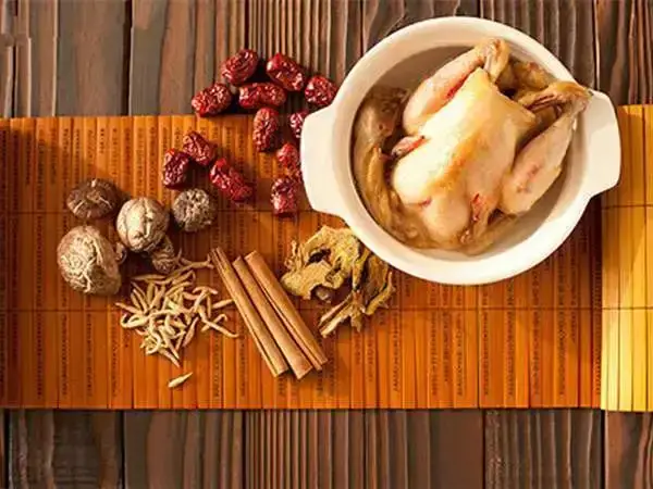 出现宫寒可能通过中药调理