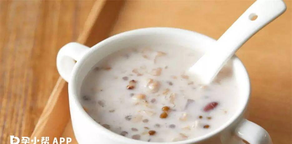 牛奶糯米粥