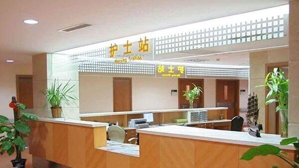 匡延平医生已经从事辅助生殖技术三十年
