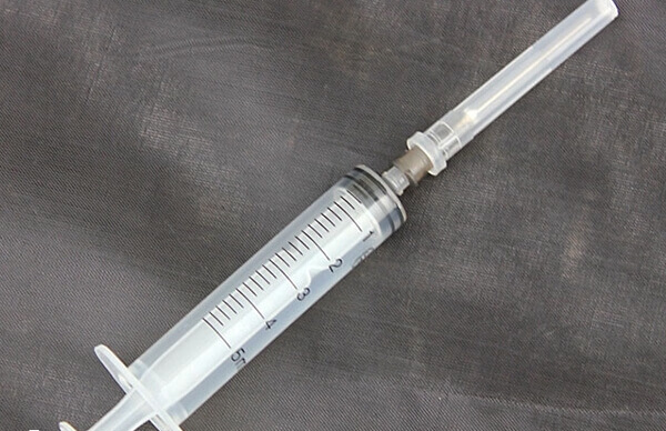 一次性针管可用于清洗雪诺酮药物残渣