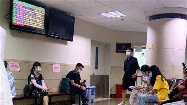 杭州邵逸夫医院候诊区