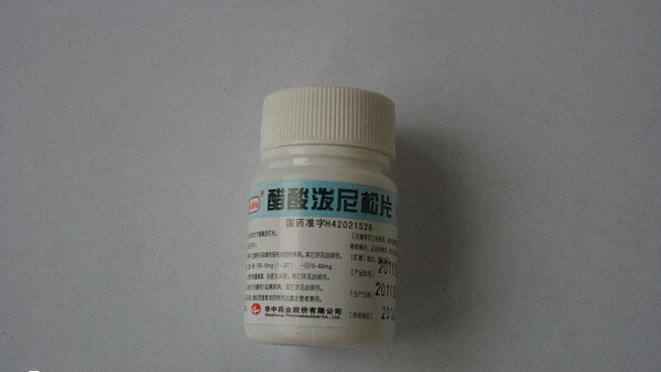 服用强的松不可自行增减剂量或停药