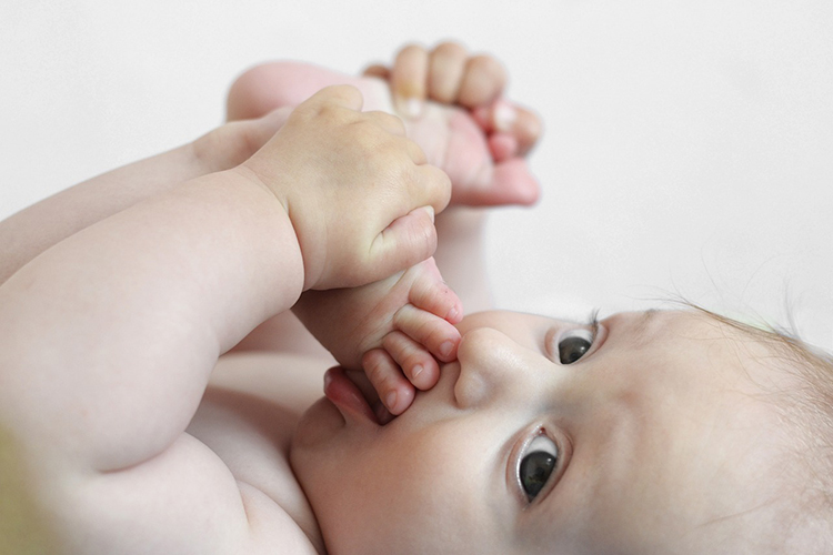 美国试管婴儿：冻胚与鲜胚的匠心抉择