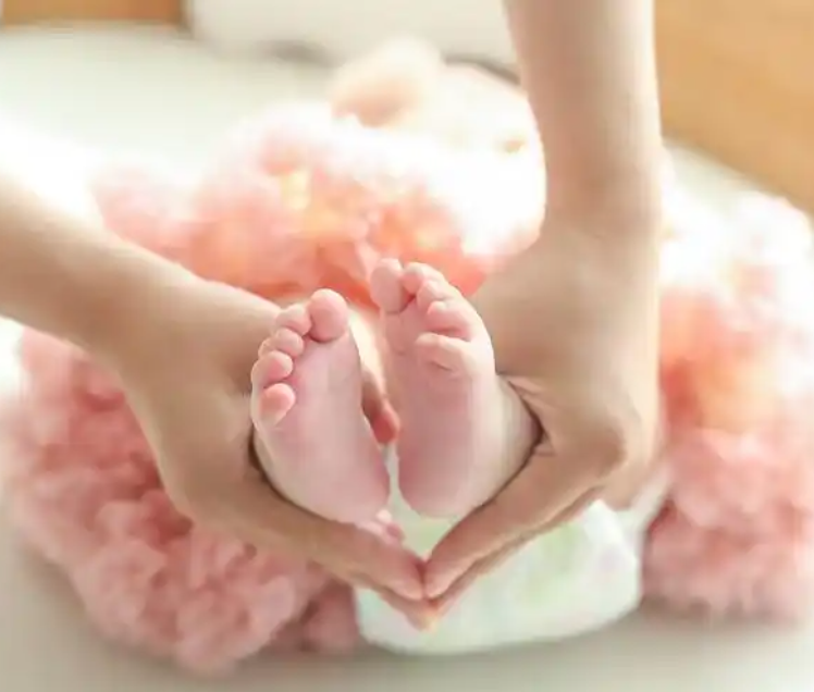 试管婴儿养囊解析：与胚胎级别的关系及马来西亚爱维生育中心的技术实践