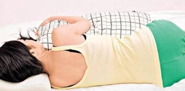 美国试管胚胎移植后：科学躺姿助力胚胎着床