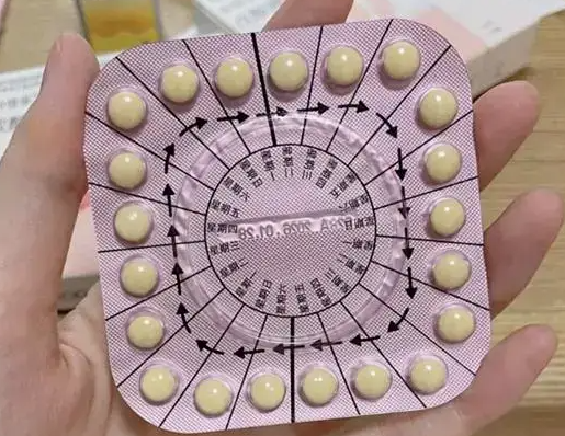 试管移植人工周期服用补佳乐的方法与周期解析