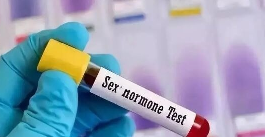 试管婴儿经期第2天：全面检查为孕育之路奠基