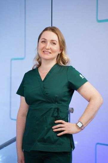 亚历山德拉 · 弗拉基米罗夫娜 · 纳扎罗娃