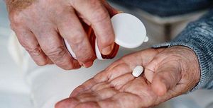 男性精子活力低下也想生娃?不妨试试这3种药物