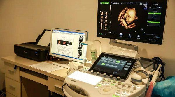 怀孕中期三维彩超能够检查哪些项目？
