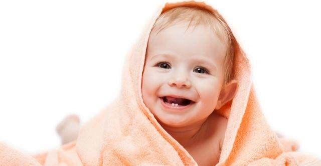 五个月宝宝长牙发烧声音沙哑该怎么办？