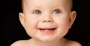 老人说小孩长牙早命苦,那婴儿长牙太快有哪些危害?