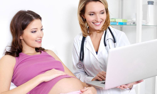 孕晚期肚子时不时发硬大概还有多久生？