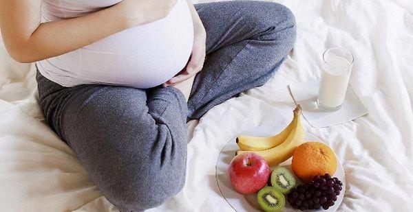 怀孕初期孕妇想胎儿皮肤白可以多吃什么食物？