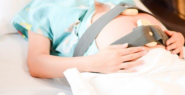 孕期胎心位置与宝宝体位有关，出现这种情况可能是臀位