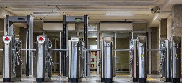 怀孕早期坐高铁能过安检门吗？