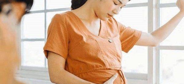 三胎孕妇孕38周阴道流血怎么判断快生了？