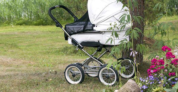 三轮伞车和普通推车，哪个更实用于4岁幼儿？