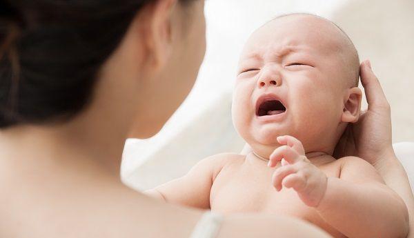 宝宝严重呛奶后切勿错过最佳抢救时间，否则可能会窒息